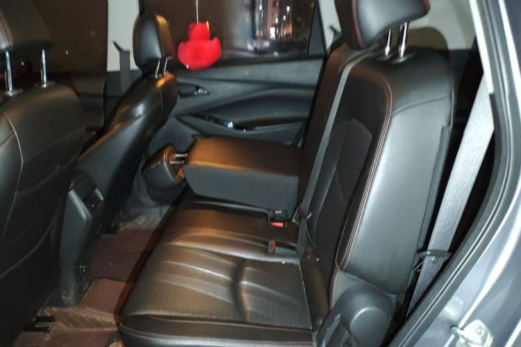 Used Chevrolet Orlando 2018 Redline 530T Automatic Enjoyment Edition (5+2 Model) – China V Standard Left Rear Seat