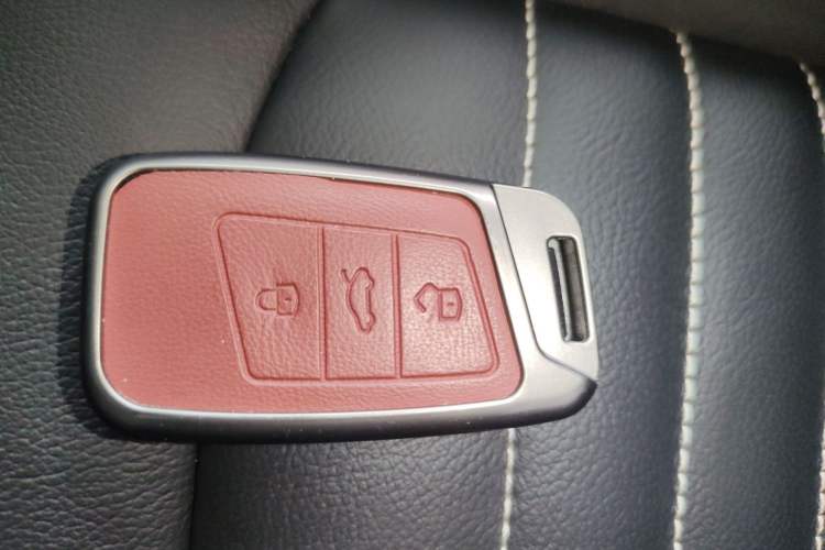 Used Volkswagen Magotan 2020 330TSI DSG Leading Model Vehicle Key