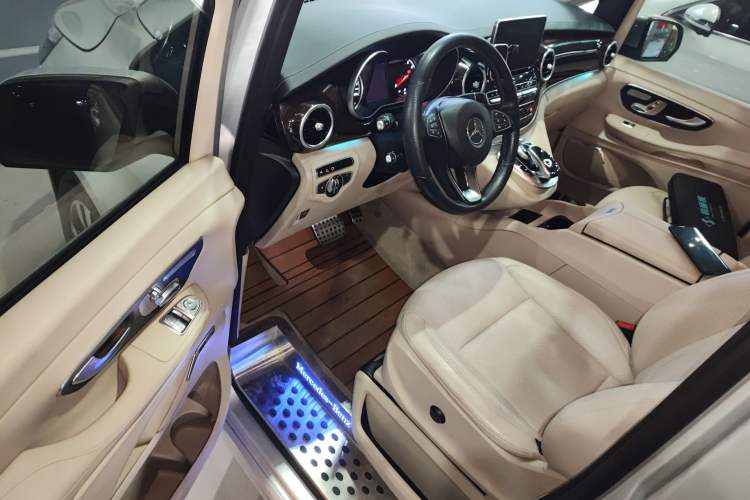 Used Mercedes-Benz V-Class 2016 V 260 Prestige Edition