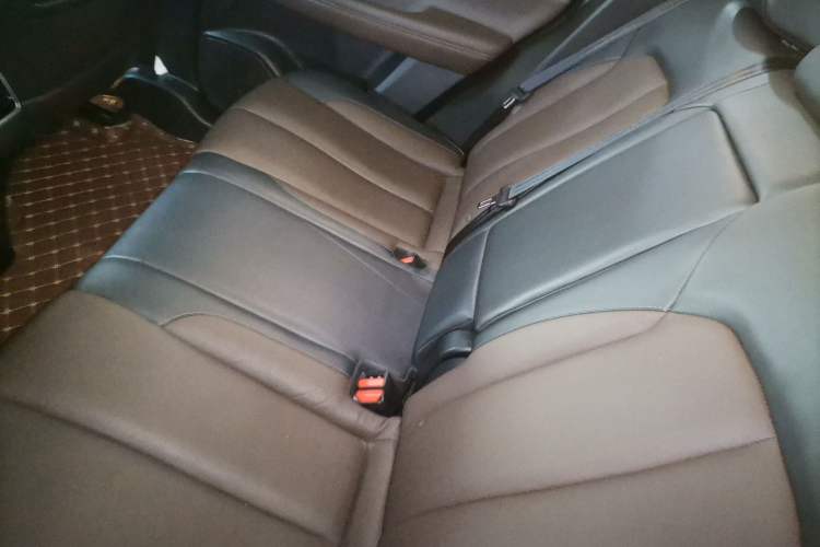 Used GAC Trumpchi GS5 2019 270T Automatic Luxury Edition Left Rear Seat