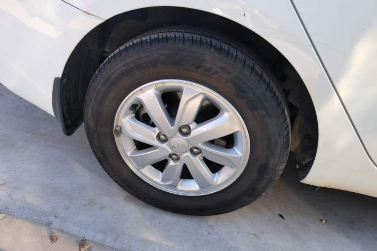 Used Kia K2 2015 Sedan 1.4L Automatic GLS
