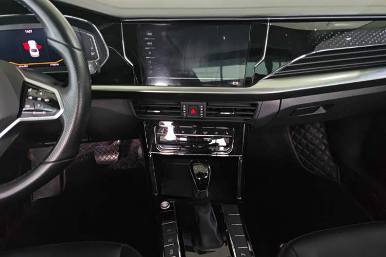 Used Volkswagen Passat 2023 Revised 330TSI Elite Edition Audio And AC Panel