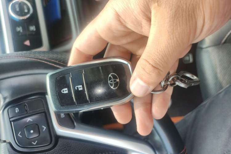 Used Toyota Highlander 2017 2.0T Four-Wheel Drive Luxury Edition 7 Seats