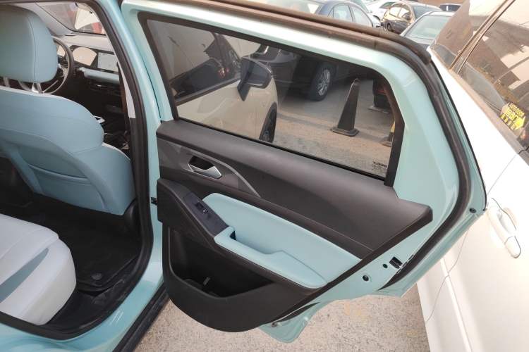 Used Geometry E Firefly 2024 301km Starlight
