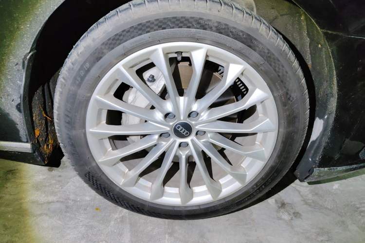 Used Audi A8 2022 A8L 50 TFSI quattro Comfort Edition Collector's Model
