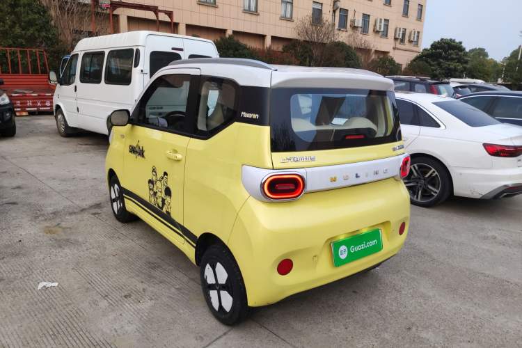 Used Wuling Hongguang MINIEV 2024 3rd Generation 215km Advanced Version Rear Left 45 Deg