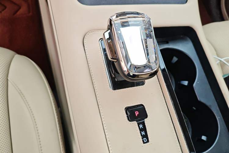 Used Hima AITO M7 2024 1.5T Intelligent Drive 4x4 Max Edition 6 Seats Gear Lever