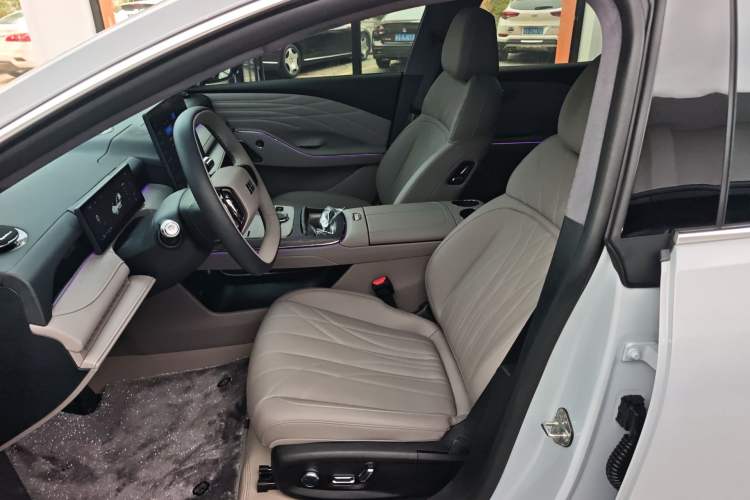 Used Geely Galaxy 8 2025 130km EM-P Exploration Edition Left Front Seat