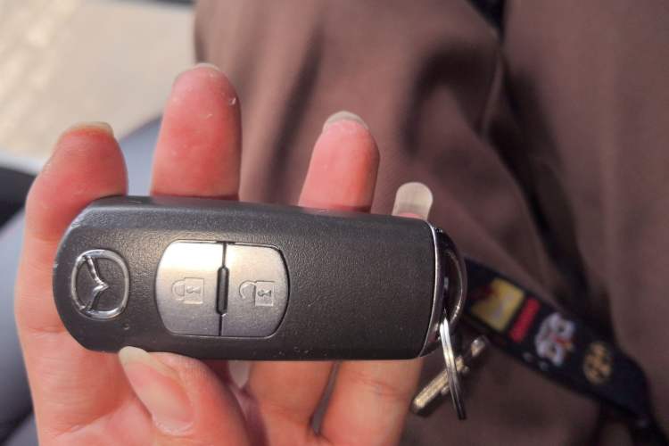 Used Mazda CX-5 2015 2.0L Automatic Two-Wheel Drive Urban Version
