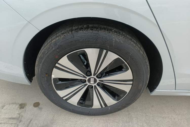 Used Geely Galaxy Galaxy A7 2025 Model EM-i 150km Long-Distance Edition
