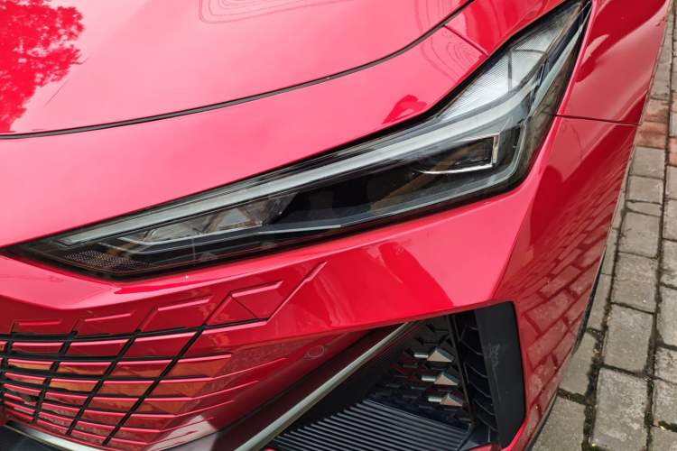 Used CHANGAN UNI-V 2023 1.5T Prestige Model Left Front Headlight