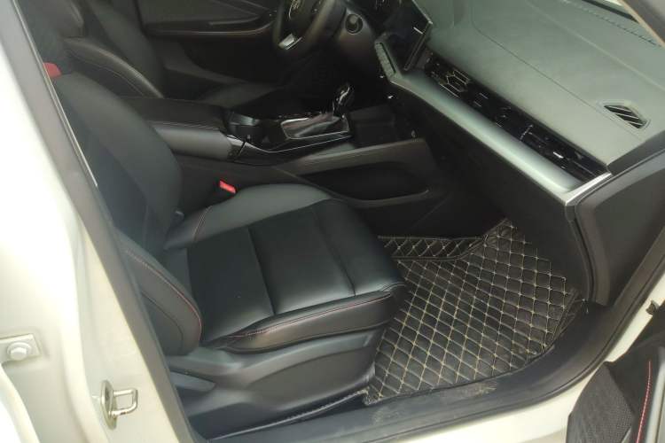 Used MG 5 2021 180 DVVT CVT Youth Luxury Edition
