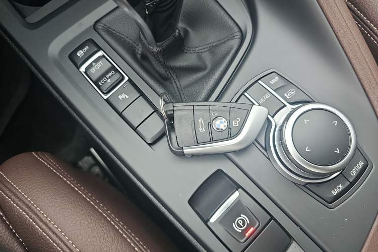 Used BMW X1 2022 sDrive25Li Leading Model
