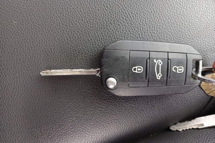 Used Peugeot 2008 2018 1.6L Automatic Fashion Edition Vehicle Key