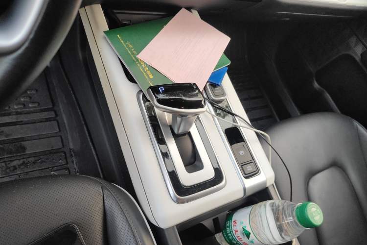 Used Hyundai ix35 2023 Musso 2.0L Deluxe Edition DLX Gear Lever