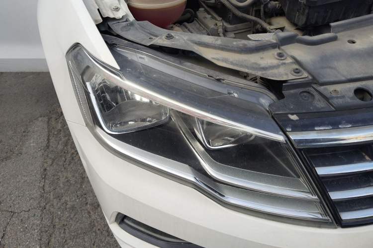 Used Volkswagen Jetta 2017 1.5L Manual Comfort Model Right Front Headlight