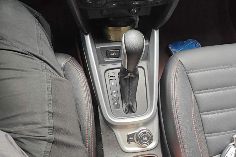 Used Suzuki Vitara 2016 1.4T Automatic 4x4 Flagship Model Gear Lever