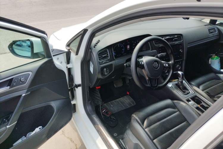 Used Volkswagen Golf New Energy 2018 e-Golf Driver Seat