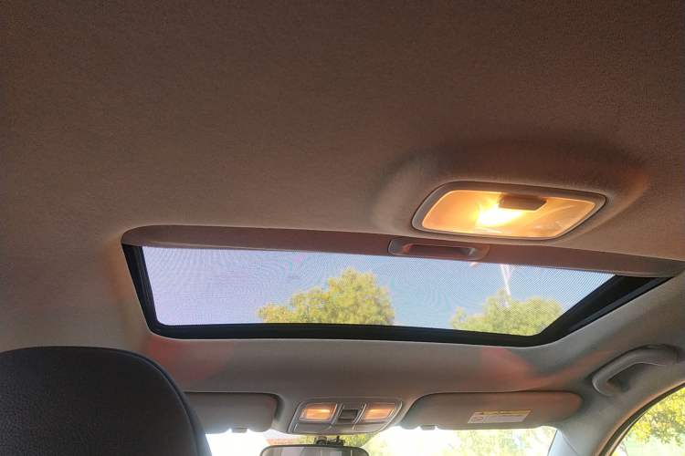 Used Hyundai ix35 2015 2.0L Automatic 2WD Smart Version China V Standard Headliner