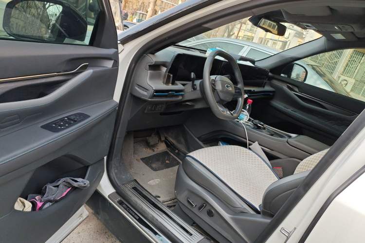 Used Ford Edge 2023 Ford Explorer L 2.0T EcoBoost E-Hybrid Two-Wheel Drive 7-Seater Luxury Model Driver Seat