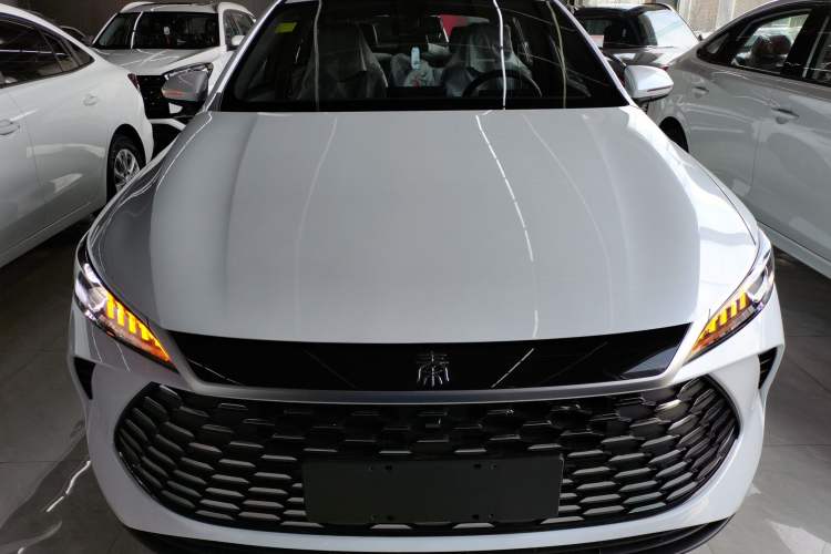 Used BYD Qin PLUS  Front