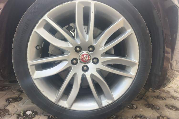 Used Jaguar XFL 2020 XFL 2.0T P250 Four-Wheel Drive Luxury Edition Exterior 4