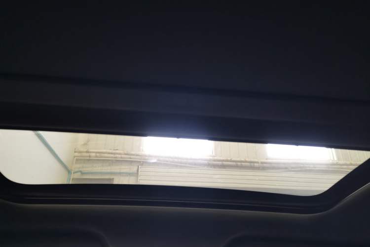 Used Dongfeng eπ eπ008 2024 210Max Range-Extended Version 6 Seats