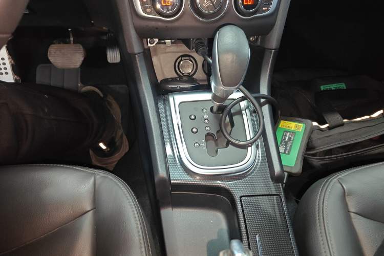 Used Citroen C4L 2014 1.8L Intelligent Drive Automatic Dynamic Model Gear Lever