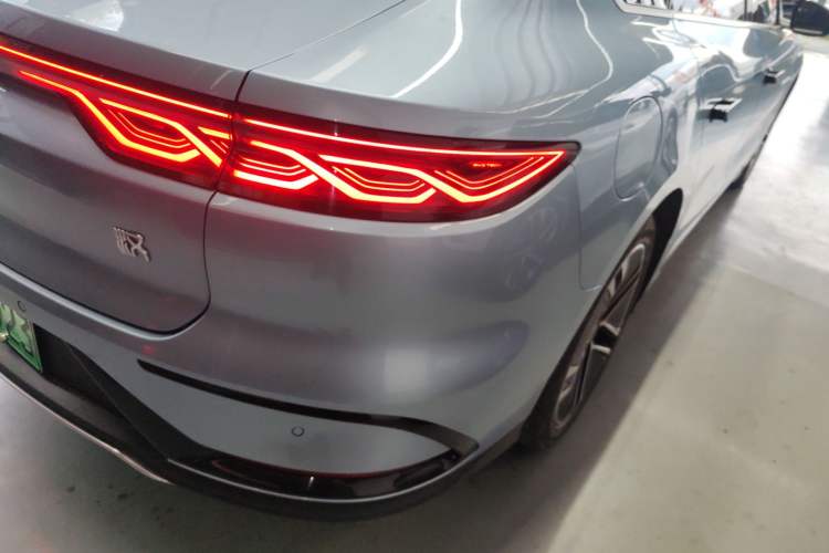 Used BYD Han 2023 EV Champion Edition 605KM Front-Drive Premium Model Right Rear Taillight