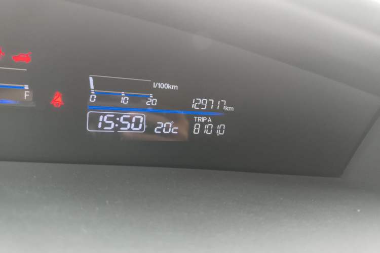 Used Honda Jade 2014 1.8L Automatic Comfort Elite Version 5 Seats Odometer Close Up