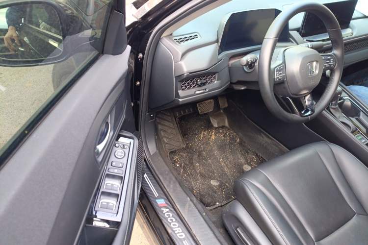 Used Honda Accord 2025 260TURBO Luxury Edition Driver Seat