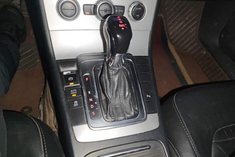 Used Volkswagen Magotan 2012 Revised 1.8TSI Luxury Version
