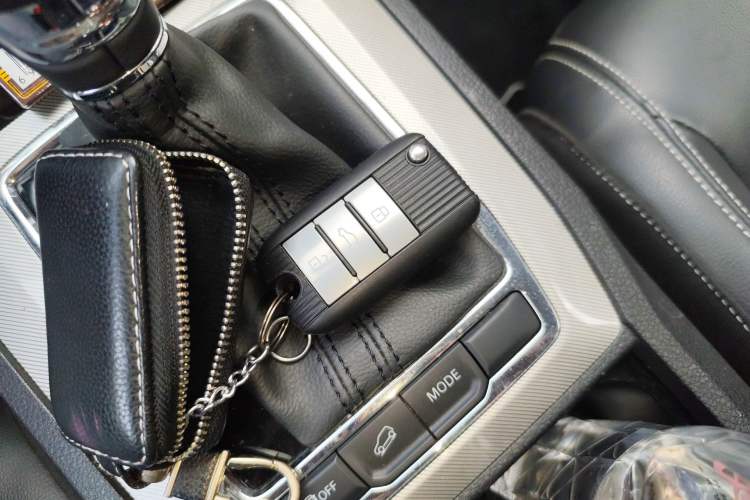 Used Roewe RX5 New Energy 2018 eRX5 50T Hybrid Luxury Edition
