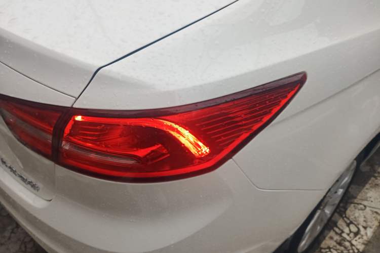 Used Ford Escort 2017 Happiness Edition 1.5L Automatic Fashion Version