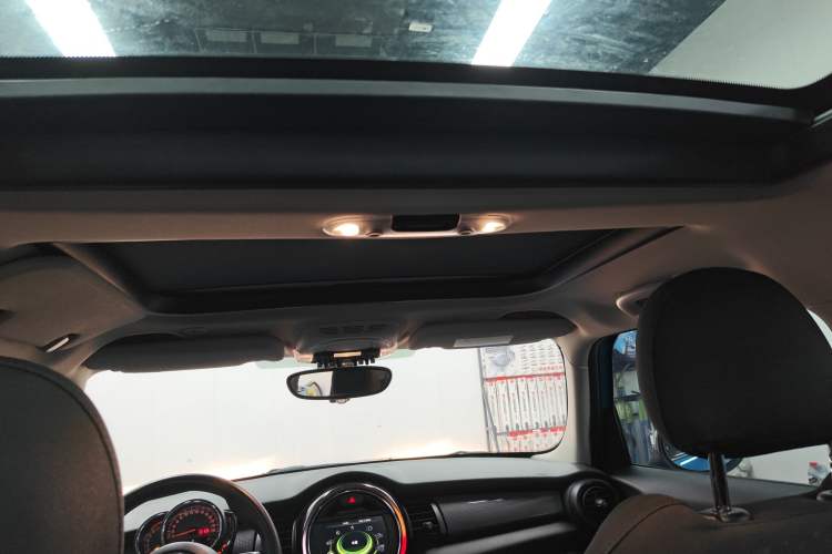 Used MINI MINI 2016 1.5T COOPER Five-Door Edition