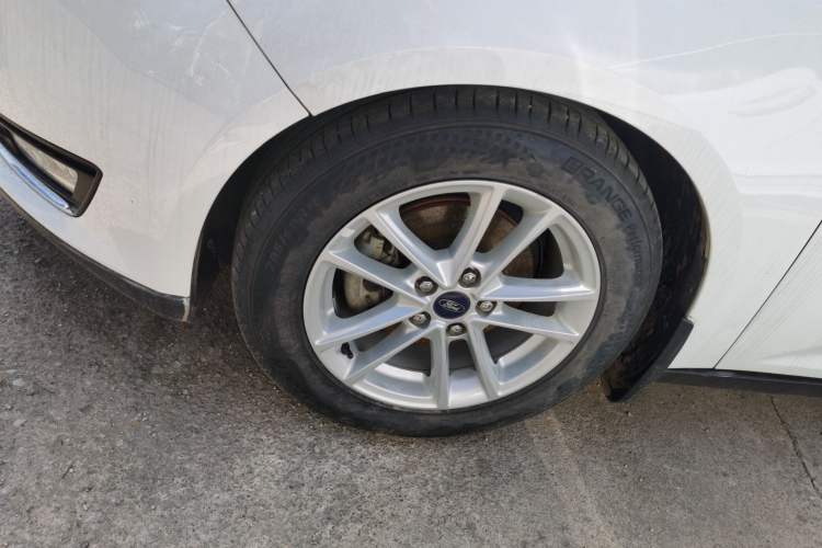 Used Ford Focus 2017 Hatchback EcoBoost 125 Manual – Ultra-Performance Style SmartDrive Edition