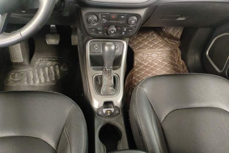 Used Jeep Compass 2017 200T Automatic Family Edition