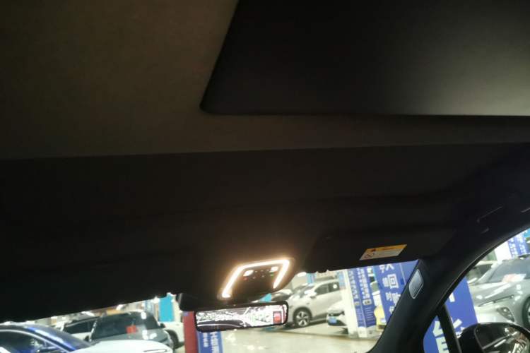 Used Nio ES8 2026 Model 6-seat Executive Luxury Edition Headliner