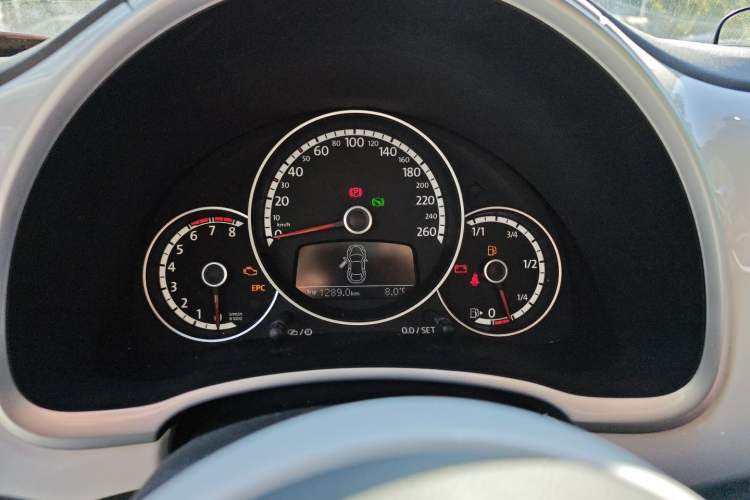 Used Volkswagen Beetle 2013 1.4TSI Fashion Edition Instrument Cluster