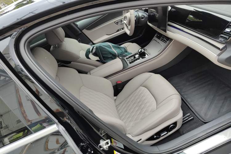 Used BYD Han 2025 DM-i Intelligent Driving Edition 125KM LiDAR Flagship Model Right Front Seat