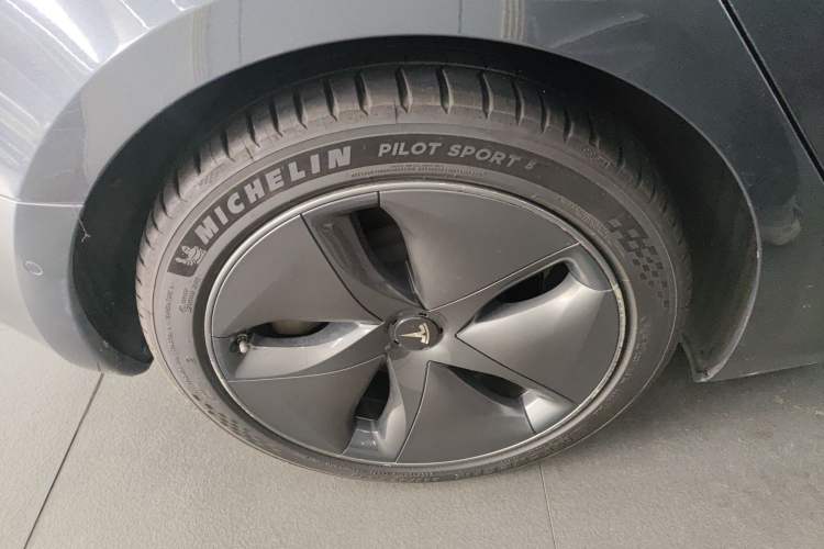 Used Tesla Model 3 2020 Standard Range Rear-Wheel Drive Upgraded Version Right Rear Wheel Hub