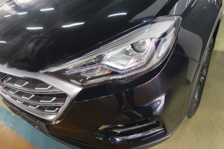 Used Sinotruk VGV U70 2021 1.5T Automatic Youyue Edition 7-Seater Left Front Headlight