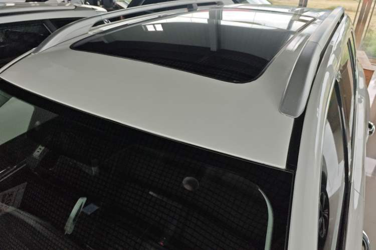 Used Roewe RX8 2019 30T Two-Wheel Drive Supreme Flagship Edition
