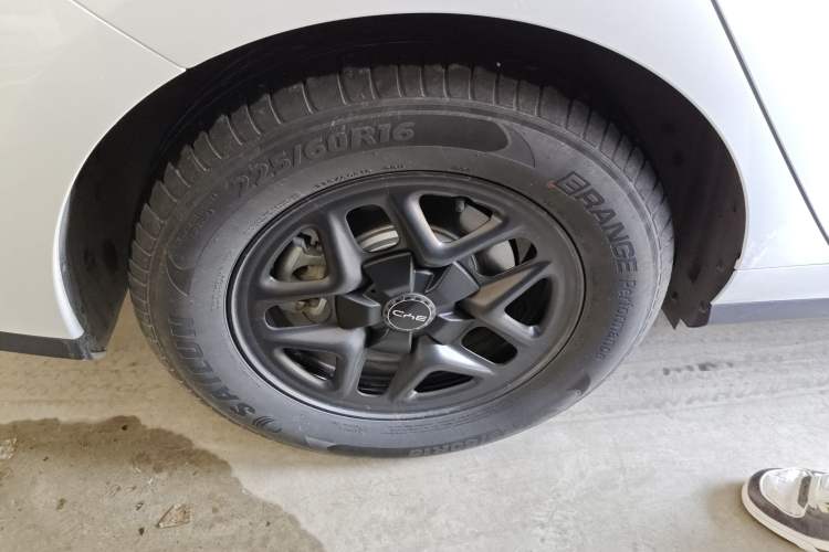 Used BYD Seal 05 DM-i 2025 DM-i Smart Drive 55KM Luxury Model Right Rear Wheel Hub