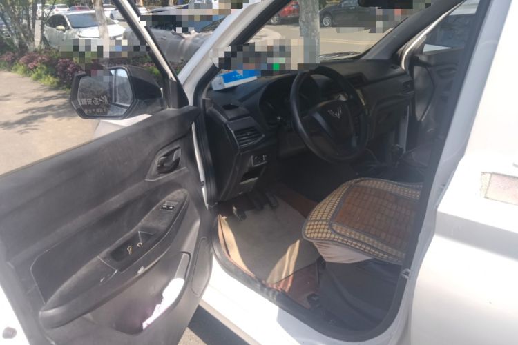 Used Wuling Hongguang 2019 1.5L S Basic Window-Sealed Vehicle China VI LAR
