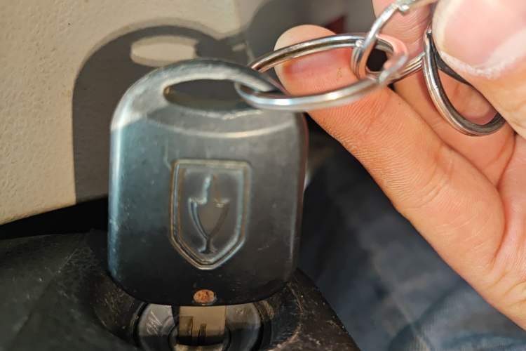 Used Jinbei New Hiace X30L 2018 1.5L Box Truck Wealth Edition DLCG14 Vehicle Key