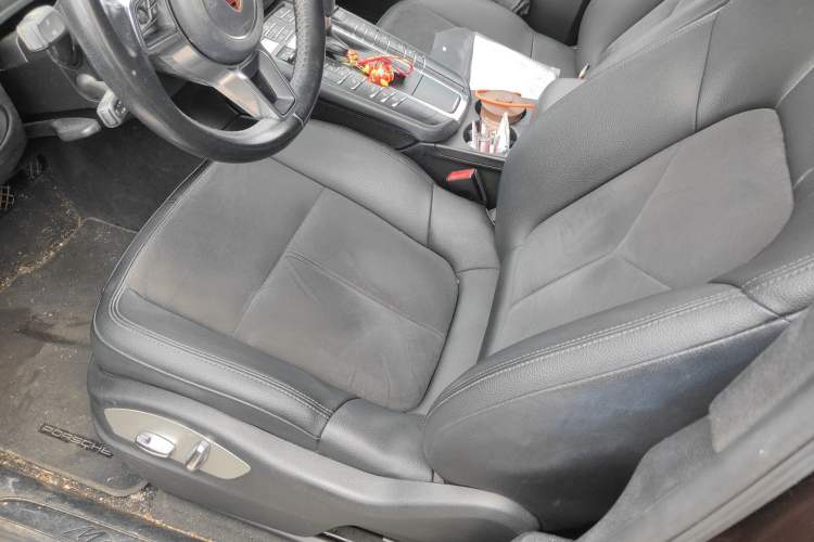 Used Porsche Macan 2017 Macan 2.0T Left Front Seat