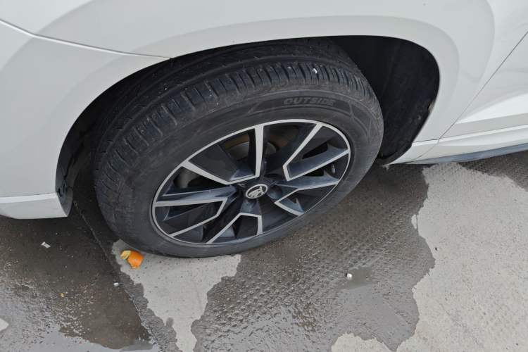 Used Skoda Karoq 2022 TSI280 Luxury Edition Exterior 4