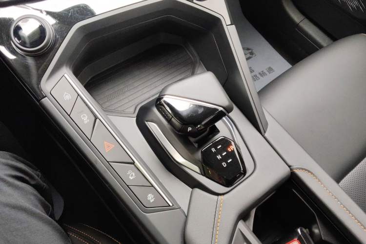 Used Lynk & Co 06 EM-P 2022 PHEV 84 km Range Pro Version
