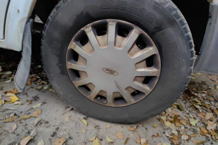 Used Ford Classic Transit 2013 2.8T Revised Diesel Standard Version with Long Wheelbase and High Roof – JX493ZLQ4 Right Front Wheel Hub